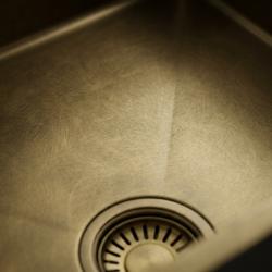 pure-sink-luxion-antique-bronze-sink-50x40-undersmount-topmount